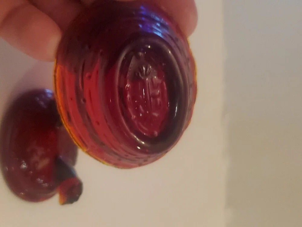 Roses Closet Ruby Red Hen On Nest